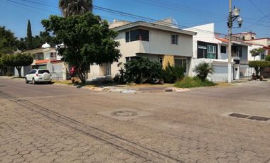 🌟 Casa Única en Guadalupe Jardín – ¡Amplitud, Luz Natural y Confort Total! 🛋️