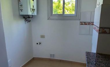 Departamento en ALQUILER de 2 dormis c/cochera desc. 9 y 59