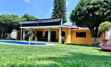 Casa con alberca en renta