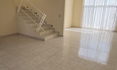 CASA EN RENTA PRIVADA ZONA VISTA REAL. 2