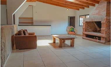 CASA CON JARDIN EN RENTA EN ACATITLAN