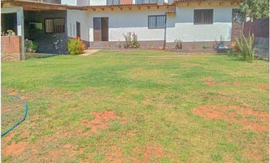 CASA CON JARDIN EN RENTA EN ACATITLAN