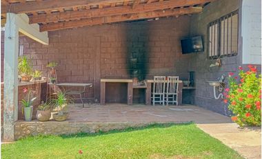 CASA CON JARDIN EN RENTA EN ACATITLAN