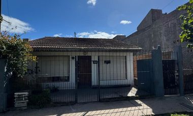 Casa 3 amb en venta barrio Santa Rita