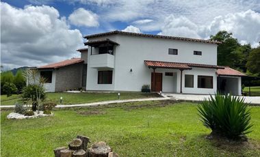 Magnifica casa finca en la Ceja Antioquía Vendo