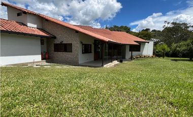 Magnifica casa finca en la Ceja Antioquía Vendo