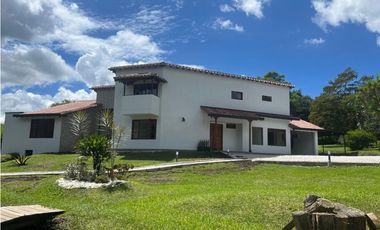 Magnifica casa finca en la Ceja Antioquía Vendo