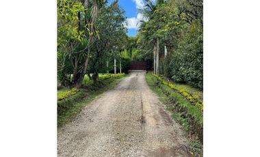 Magnifica casa finca en la Ceja Antioquía Vendo