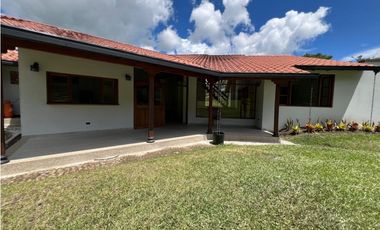 Magnifica casa finca en la Ceja Antioquía Vendo