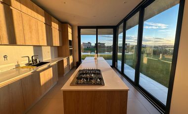 Casa en alquiler en el Barrio Costas, al lago  - Puertos / Escobar