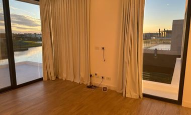 Casa en alquiler en el Barrio Costas, al lago  - Puertos / Escobar