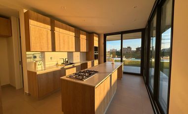 Casa en alquiler en el Barrio Costas, al lago  - Puertos / Escobar