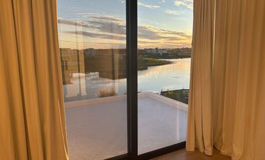 Casa en alquiler en el Barrio Costas, al lago  - Puertos / Escobar