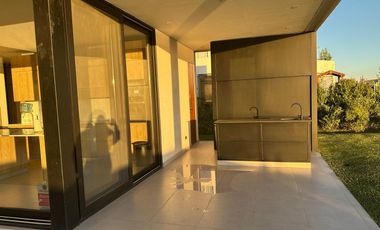 Casa en alquiler en el Barrio Costas, al lago  - Puertos / Escobar