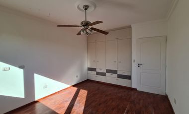 Hermosa Casa en Urbanización Bosch