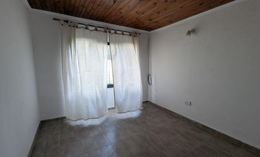 Casa en alquiler - Lujan - San Cayetano