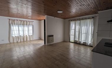 Casa en alquiler - Lujan - San Cayetano