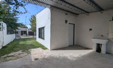Casa en alquiler - Lujan - San Cayetano