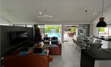 En Venta Casa Campestre en la Vía Restrepo