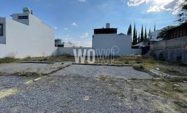 Terreno Comercial en Venta a Minutos del Tec de Monterrey – Zona Santanita