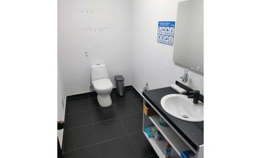 BODEGA Y OFICINAS ZONA INDUSTRIAL DE MONTEVIDEO, BOGOTA