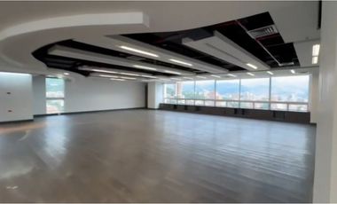 SE ARRIENDA OFICINA EN MEDELLIN