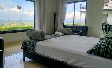 Venta de Finca/Hostal en el Peñol, con súper vista a la Represa