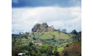 Venta de Finca/Hostal en el Peñol, con súper vista a la Represa