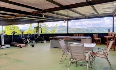 Venta de Finca/Hostal en el Peñol, con súper vista a la Represa