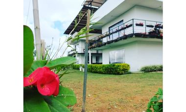 Venta de Finca/Hostal en el Peñol, con súper vista a la Represa