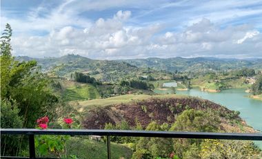 Venta de Finca/Hostal en el Peñol, con súper vista a la Represa