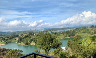 Venta de Finca/Hostal en el Peñol, con súper vista a la Represa