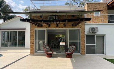 VENDO ESPECTACULAR CASA EN RESTREPO (META) (SR)