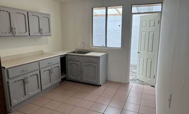 Casa en renta en Playas de Tijuana, 2 recámaras, 1 baño.