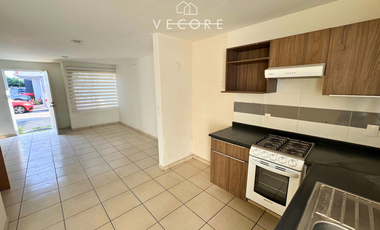 CASA EN VENTA EN SANTA CRUZ DEL VALLE, SAN PEDRO TLAQUEPAQUE