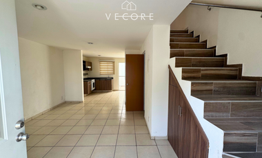 CASA EN VENTA EN SANTA CRUZ DEL VALLE, SAN PEDRO TLAQUEPAQUE