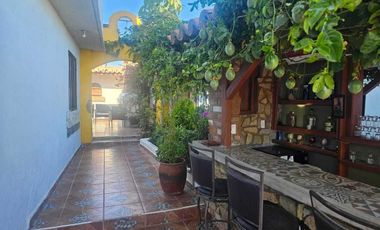 RENTA CASA TIPO RUSTICA CON VISTA AL MAR DE ROSARITO