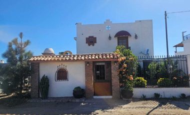 RENTA CASA TIPO RUSTICA CON VISTA AL MAR DE ROSARITO