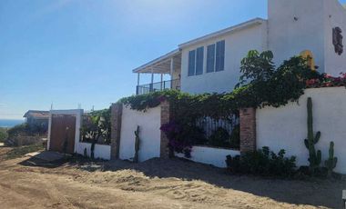 RENTA CASA TIPO RUSTICA CON VISTA AL MAR DE ROSARITO
