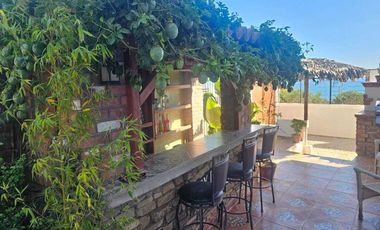 RENTA CASA TIPO RUSTICA CON VISTA AL MAR DE ROSARITO
