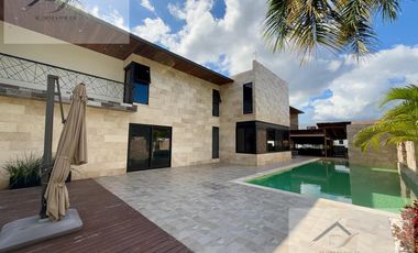 Casa en Pueblo Kikteil