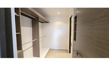 Apartamento Amoblado en PH Madeira, Panamá Pacífico
