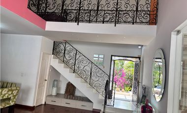 ALTOS DE PANAMA / CONDADO DEL REY / 5 RECMARAS  / 768m2 / PISCINA