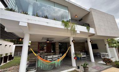 ALTOS DE PANAMA / CONDADO DEL REY / 5 RECMARAS  / 768m2 / PISCINA