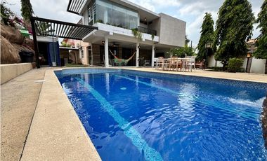 ALTOS DE PANAMA / CONDADO DEL REY / 5 RECMARAS  / 768m2 / PISCINA