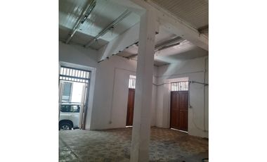 CASCO VIEJO / CASA LOEW CASCO / 353.9725M / 3 NIVELES / 4 LOCALES