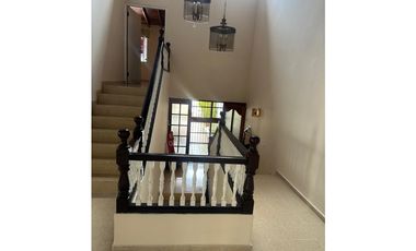 BETANIA / DOS MARES / 325M2 / 2 NIVELES / 3 HAB /CC