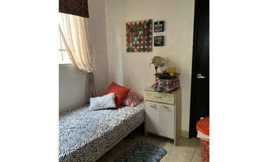 Casa en Venta en Paseo Dorado – Dorado Lake, Condado del Rey MLD