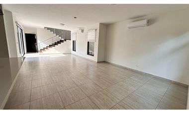 VENTA CASA P.H. NATIVA