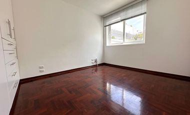 LINDA CASA EN ALQUILER EN CONDOMINIO 2 DORMITORIOS EN SAN ISIDRO TRADICIONAL